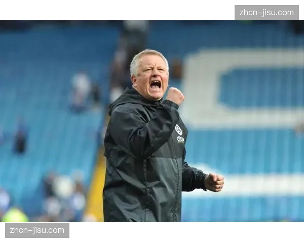 谢菲联老将夏普在2026年3月主场谢幕战被换下时，接受全场掌声